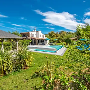 Le Joyau Du Golfe De St Tropez Bed & Breakfast